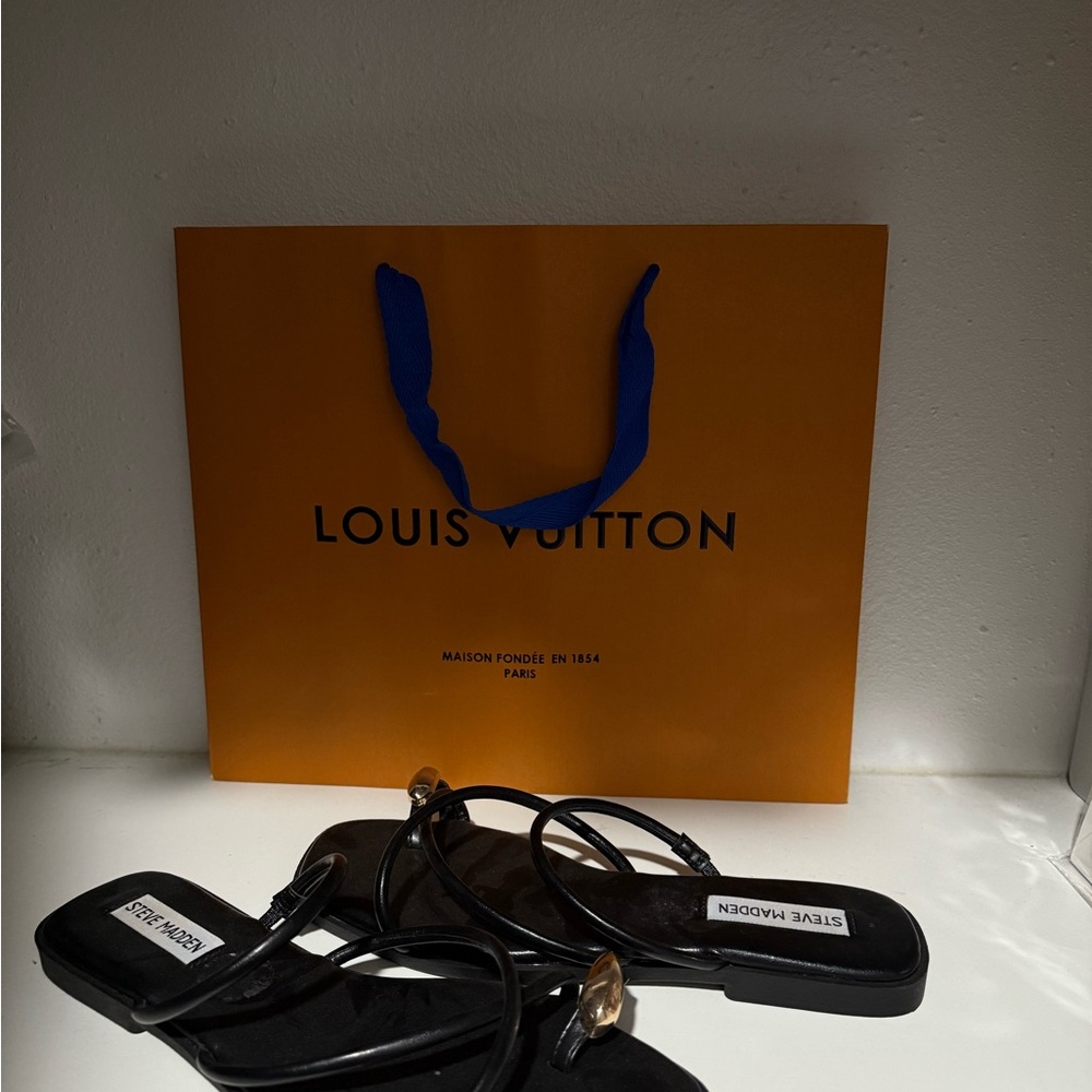 Steve Madden strappy sandals
